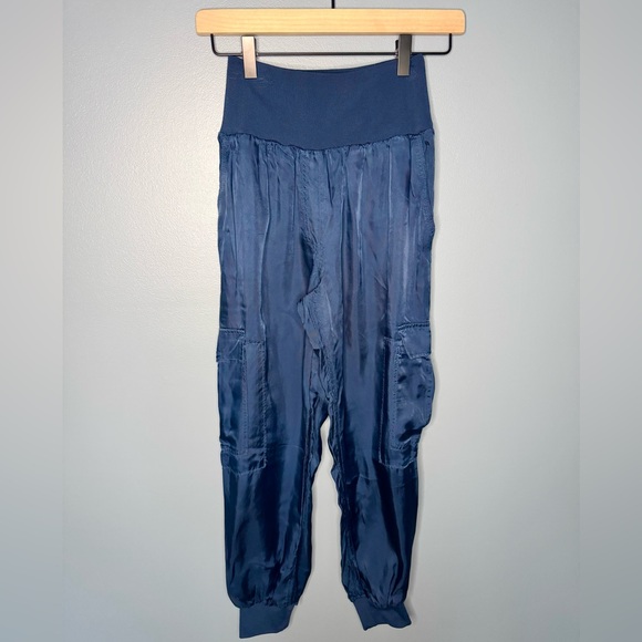 Cinq à Sept Navy Blue Gilles Satin Joggers | Size XS - Picture 2 of 7